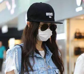 戴鸭舌帽口罩的娱乐圈爆料博主 第1张 戴鸭舌帽口罩的娱乐圈爆料博主 第1张